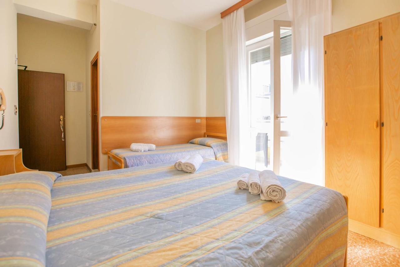 Hotel Ischia Rimini Luaran gambar