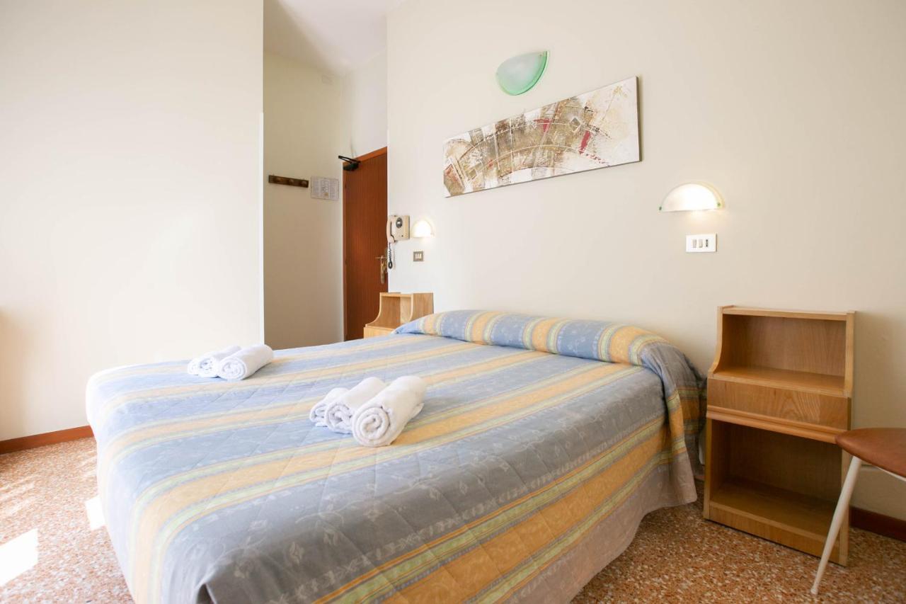 Hotel Ischia Rimini Luaran gambar