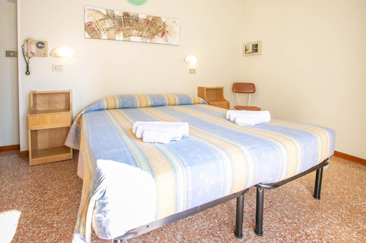 Hotel Ischia Rimini Luaran gambar
