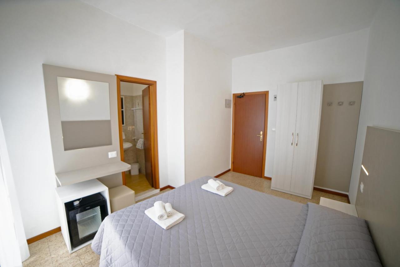 Hotel Ischia Rimini Luaran gambar